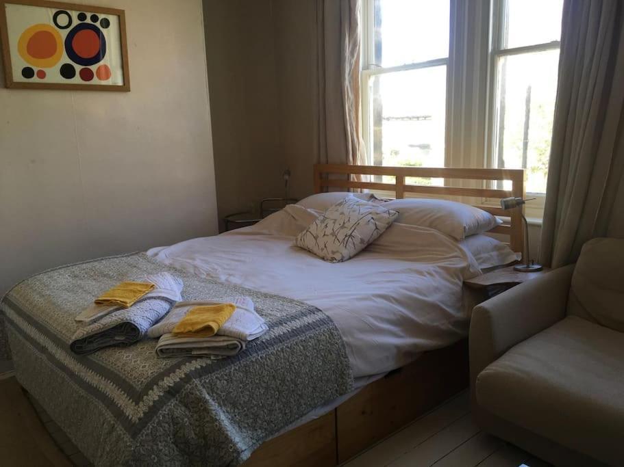 Stylish Two Large Double Bedroom House In Central Harrogate With On Street Parking Zewnętrze zdjęcie